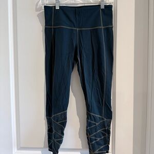 Athleta High Rise Mesh Capri dark green Yoga Pants Leggings size Small